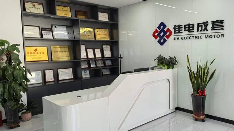 内置旁路软启动器：电机启动的“智慧守护者